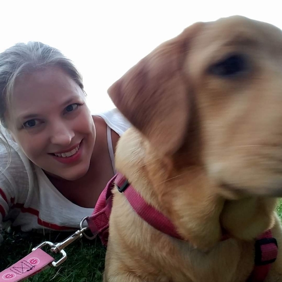 Meet your Posher, Heather - Picture 2 of 4